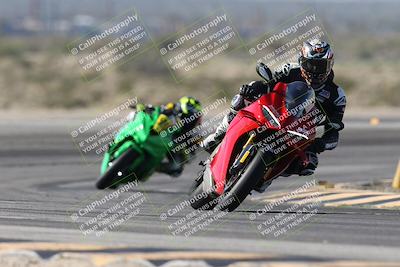 media/Jan-15-2026-Racers Edge (Thu) [[dfebeb70ab]]/3-B Group/Session 2 (Turn 11)/